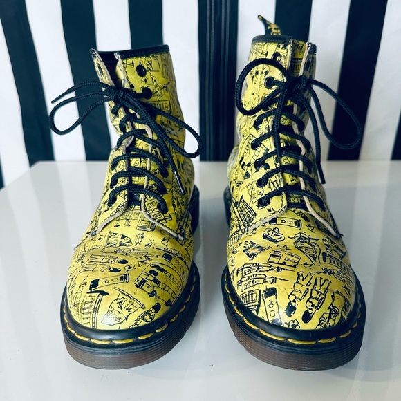 Dr Martens Getta Grip Yellow London Print 10 eyelet Steel Toe Boots - England - Picture 7 of 11